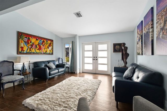 9231 N Cypress Circle, Miramar, FL 33025