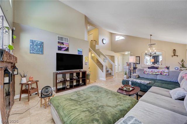 8752 Autumn Wreath Avenue, Las Vegas, NV 89129