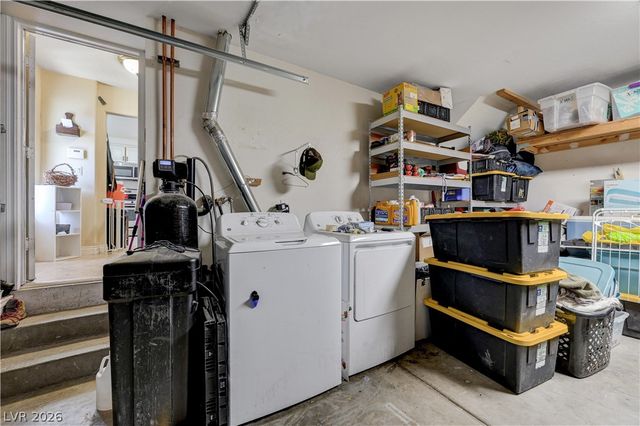 8752 Autumn Wreath Avenue, Las Vegas, NV 89129