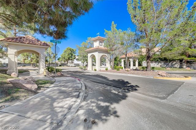 8752 Autumn Wreath Avenue, Las Vegas, NV 89129