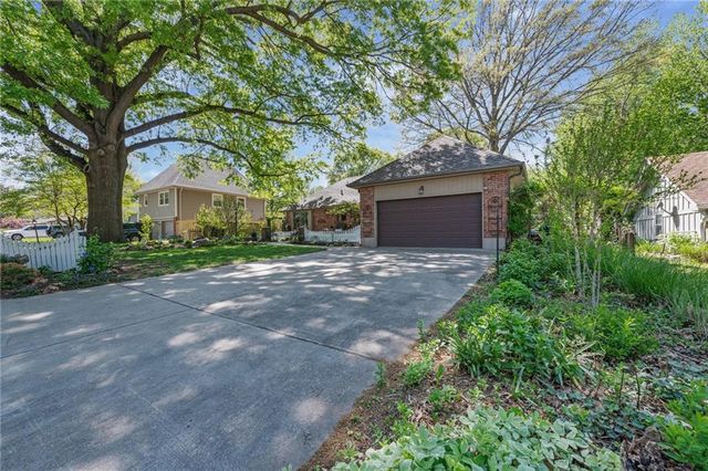5118 Osage Avenue, Kansas City, MO 64133