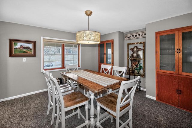 308 Prairie View DRIVE, North Prairie, WI 53153