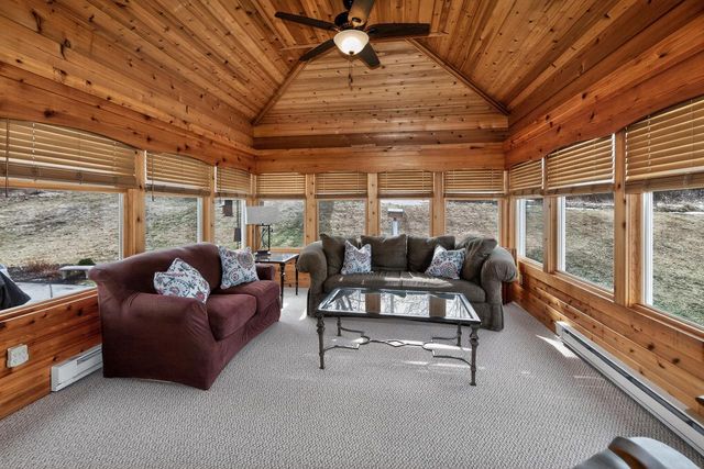 308 Prairie View DRIVE, North Prairie, WI 53153