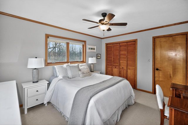 308 Prairie View DRIVE, North Prairie, WI 53153