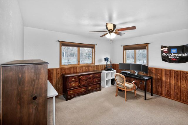 308 Prairie View DRIVE, North Prairie, WI 53153