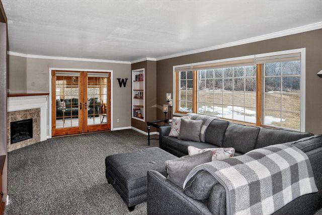 308 Prairie View DRIVE, North Prairie, WI 53153