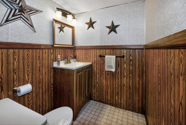 308 Prairie View DRIVE, North Prairie, WI 53153