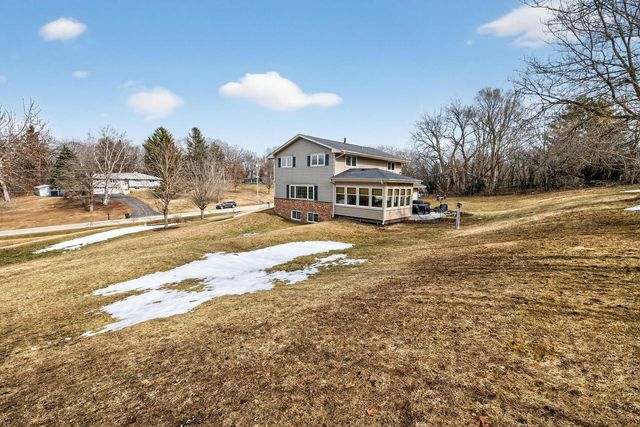 308 Prairie View DRIVE, North Prairie, WI 53153