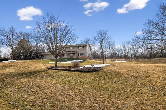 308 Prairie View DRIVE, North Prairie, WI 53153