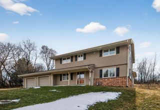 308 Prairie View DRIVE, North Prairie, WI 53153
