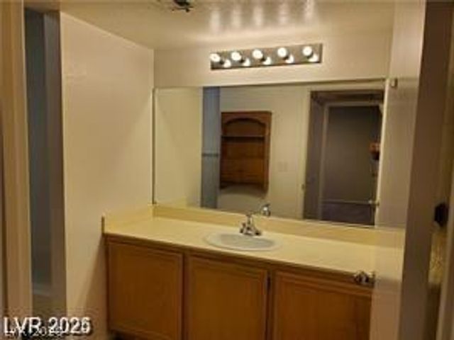 1908 Desert Falls Court 106, Las Vegas, NV 89128
