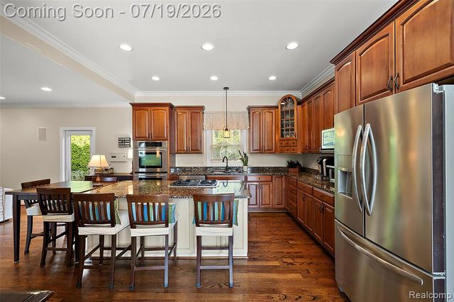 1370 Fieldway Drive, Bloomfield Hills, MI 48302