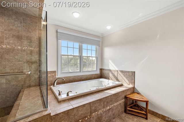 1370 Fieldway Drive, Bloomfield Hills, MI 48302