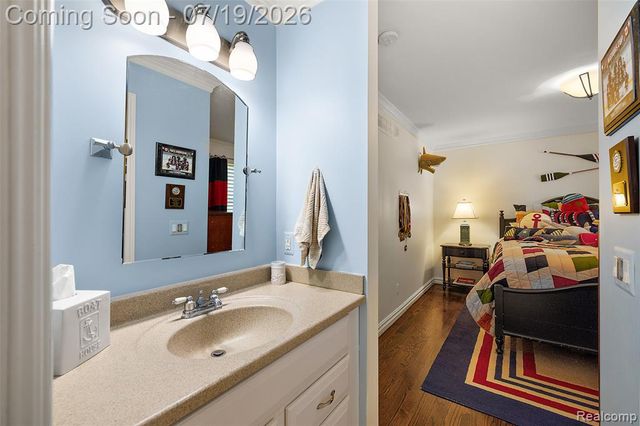 1370 Fieldway Drive, Bloomfield Hills, MI 48302