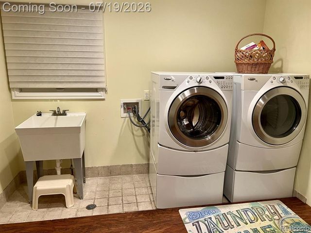 1370 Fieldway Drive, Bloomfield Hills, MI 48302