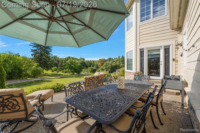 1370 Fieldway Drive, Bloomfield Hills, MI 48302