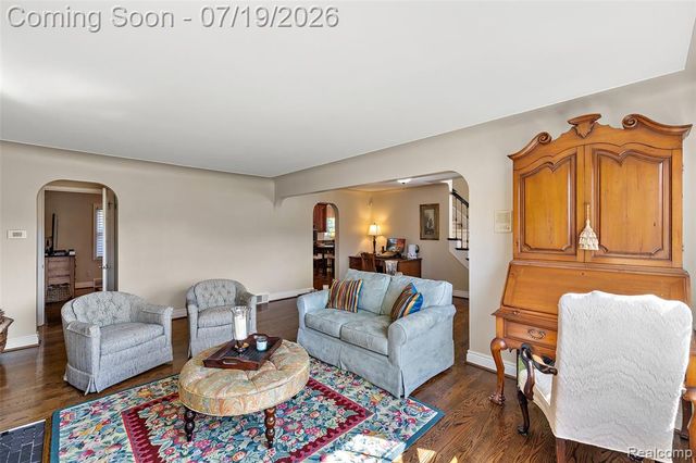 1370 Fieldway Drive, Bloomfield Hills, MI 48302