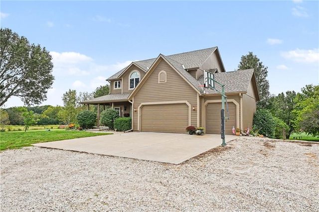 14275 142nd Street, Bonner Springs, KS 66012