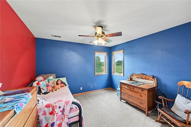 14275 142nd Street, Bonner Springs, KS 66012