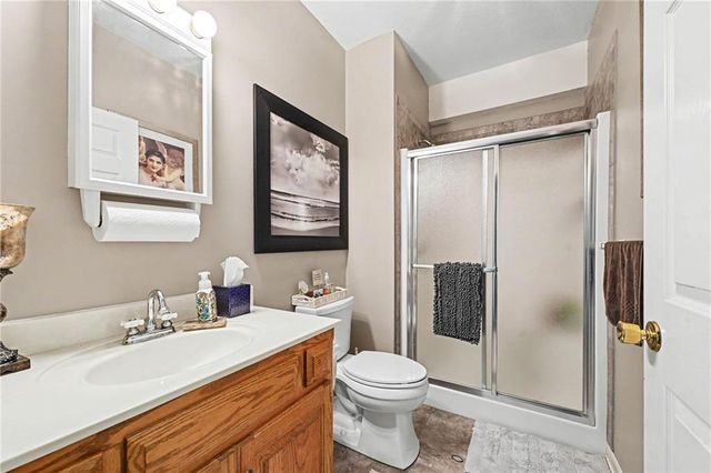 14275 142nd Street, Bonner Springs, KS 66012
