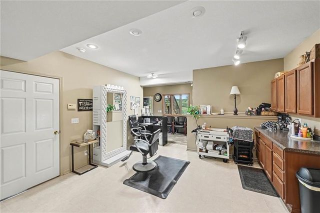 14275 142nd Street, Bonner Springs, KS 66012