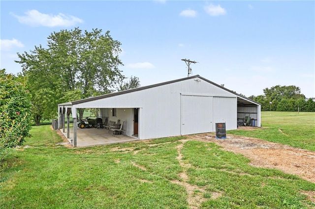 14275 142nd Street, Bonner Springs, KS 66012