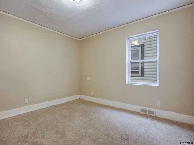 4413 Sprague Street, Omaha, NE 68111