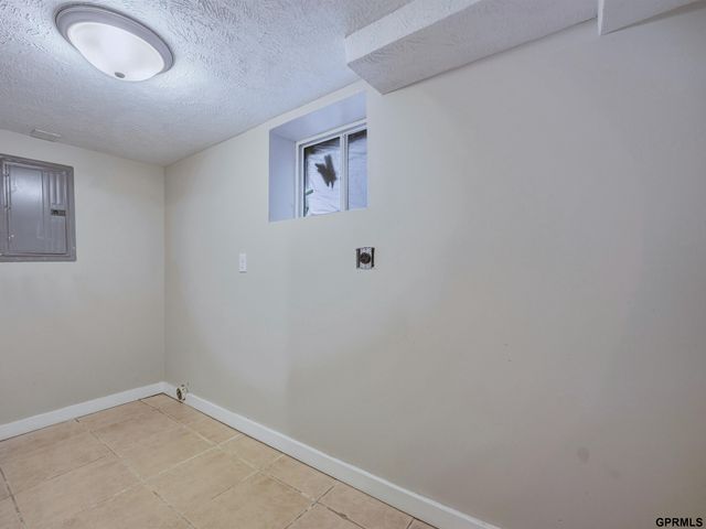 4413 Sprague Street, Omaha, NE 68111