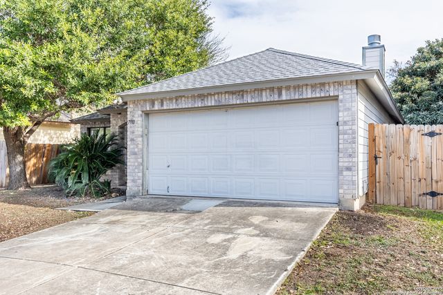 7910 LATTIMER POND, San Antonio, TX 78254