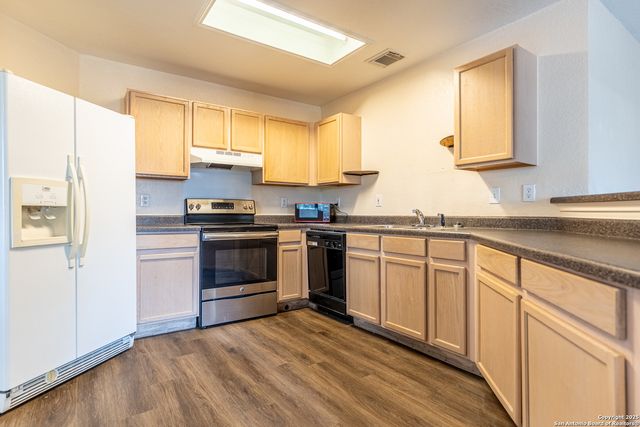 7910 LATTIMER POND, San Antonio, TX 78254