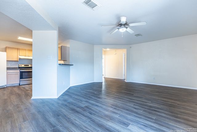 7910 LATTIMER POND, San Antonio, TX 78254