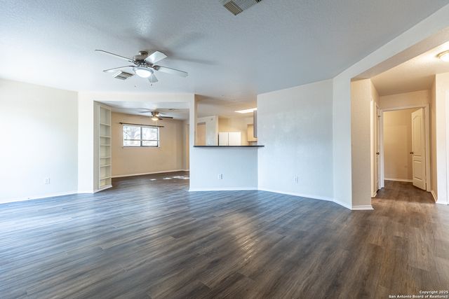 7910 LATTIMER POND, San Antonio, TX 78254