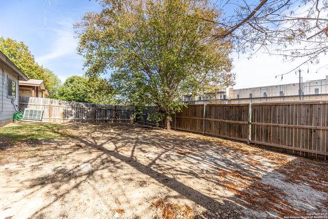 7910 LATTIMER POND, San Antonio, TX 78254