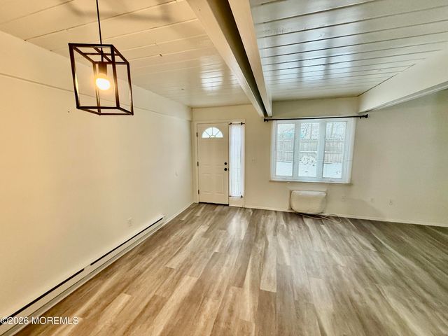 600 Clifton Avenue 1-6, Toms River, NJ 08753