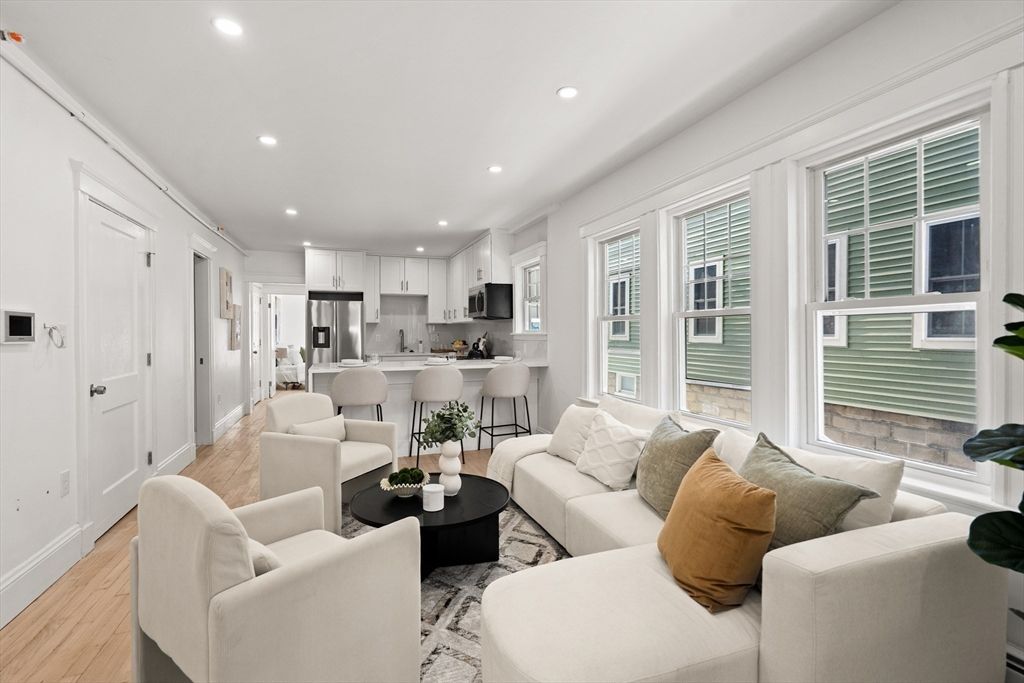 60 Derby St one, Somerville, MA 02145