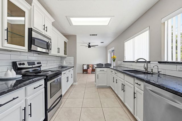 6614 Roseborough DR, Austin, TX 78747
