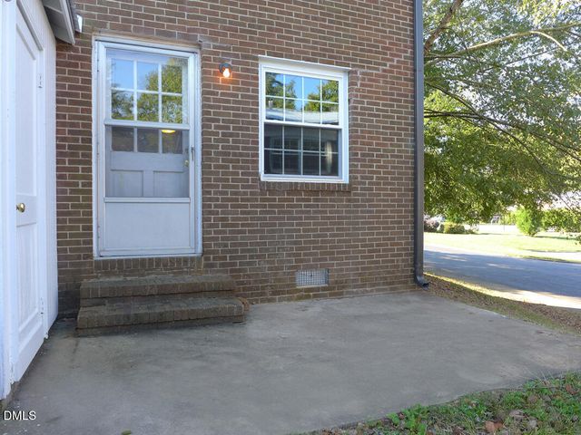 400 Davie Road 8, Carrboro, NC 27510