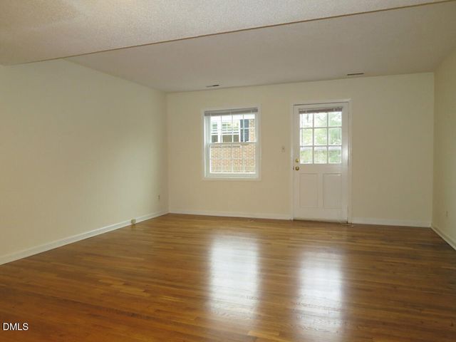 400 Davie Road 8, Carrboro, NC 27510