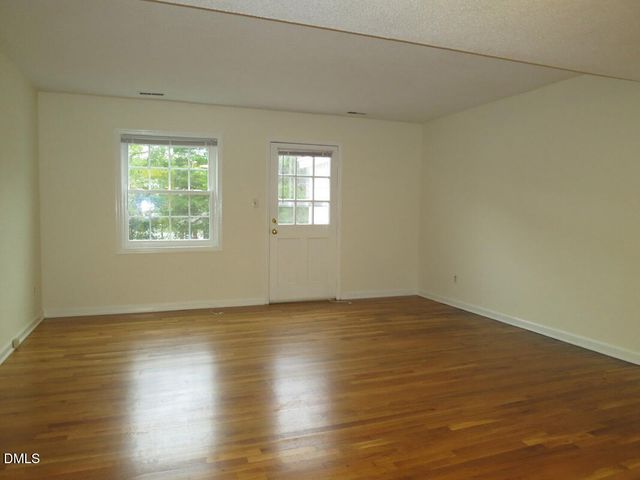400 Davie Road 8, Carrboro, NC 27510