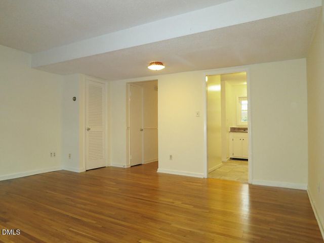 400 Davie Road 8, Carrboro, NC 27510