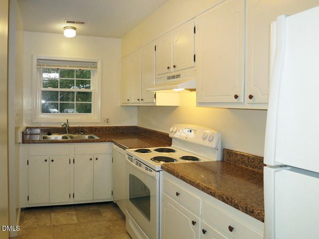 400 Davie Road 8, Carrboro, NC 27510