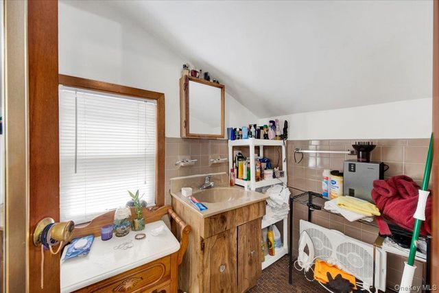 127 N 5th Avenue, Mount Vernon, NY 10550