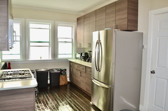 237 Highland Ave, Somerville, MA 02143