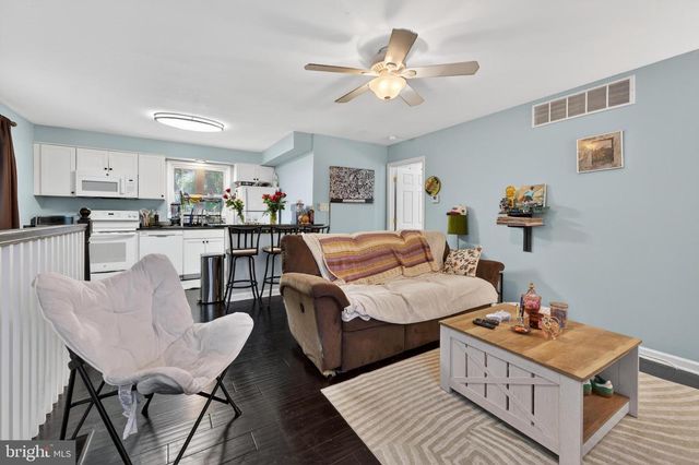22 GRASSY LAKE RD, Shamong, NJ 08088