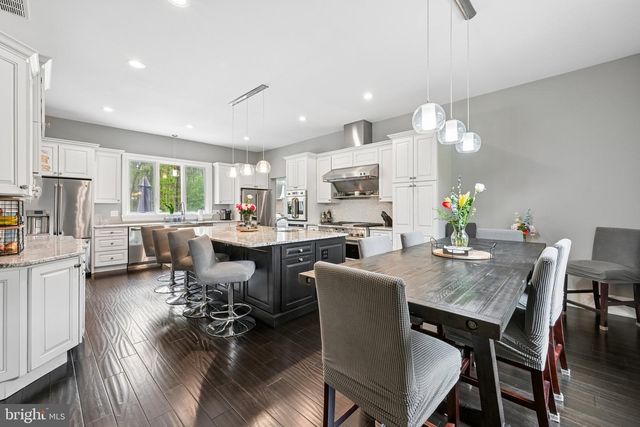 22 GRASSY LAKE RD, Shamong, NJ 08088