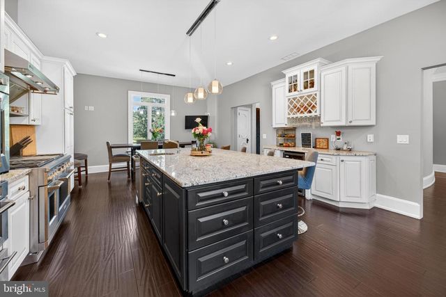 22 GRASSY LAKE RD, Shamong, NJ 08088