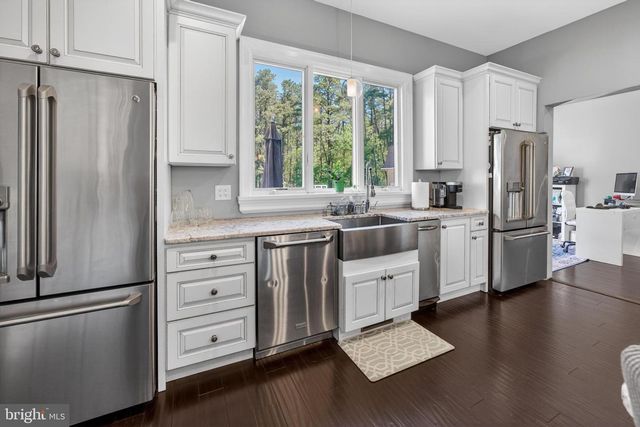 22 GRASSY LAKE RD, Shamong, NJ 08088