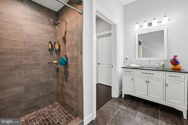 22 GRASSY LAKE RD, Shamong, NJ 08088
