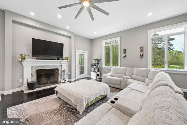 22 GRASSY LAKE RD, Shamong, NJ 08088