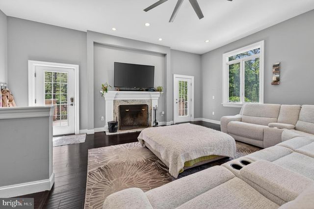 22 GRASSY LAKE RD, Shamong, NJ 08088